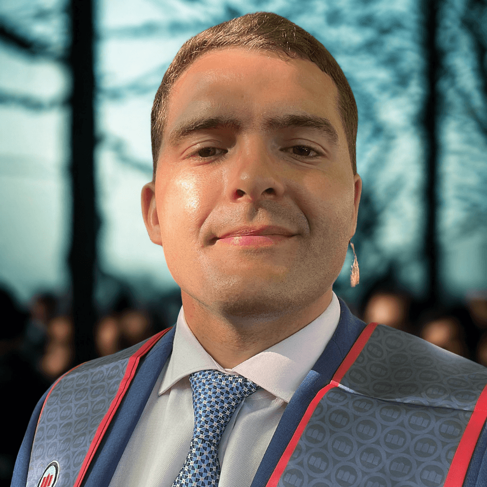 Cristian Arriagada, titulación de Ingeniería Comercial